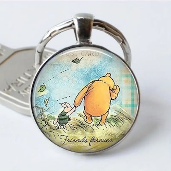 Adorable Winnie the Pooh and Piglet "Friends Forever" Keychain 1.25" long - Picture 2 of 3